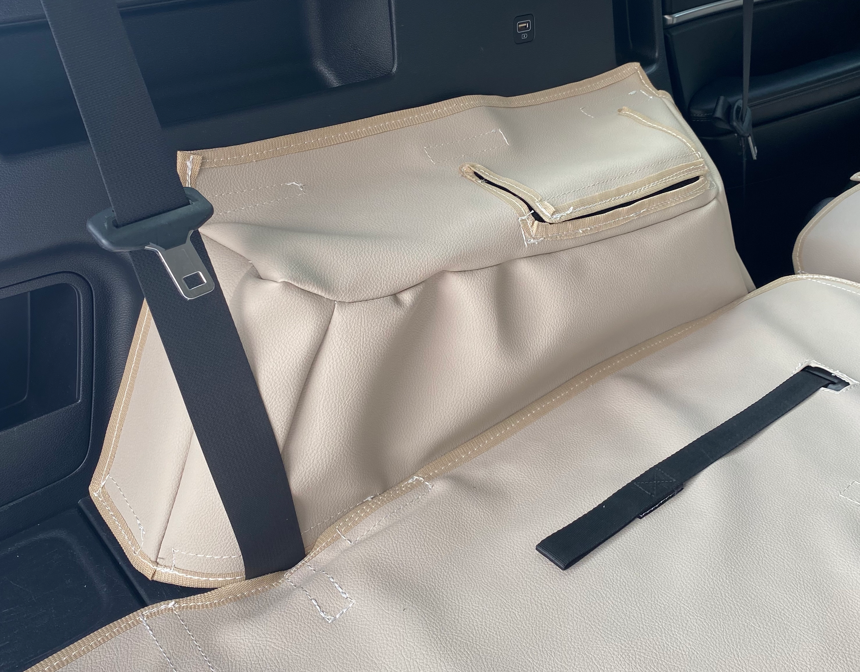 SUV Cargo Liners With Sides for Dogs